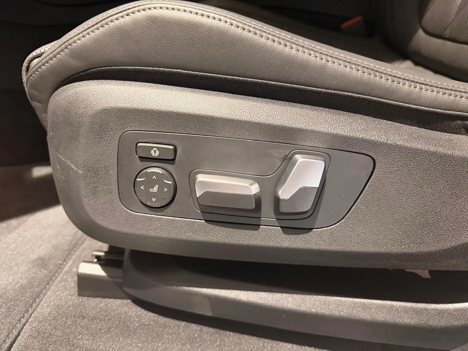 BMW X6 xDrive30d M Sport Pro Panoráma AHK – 15