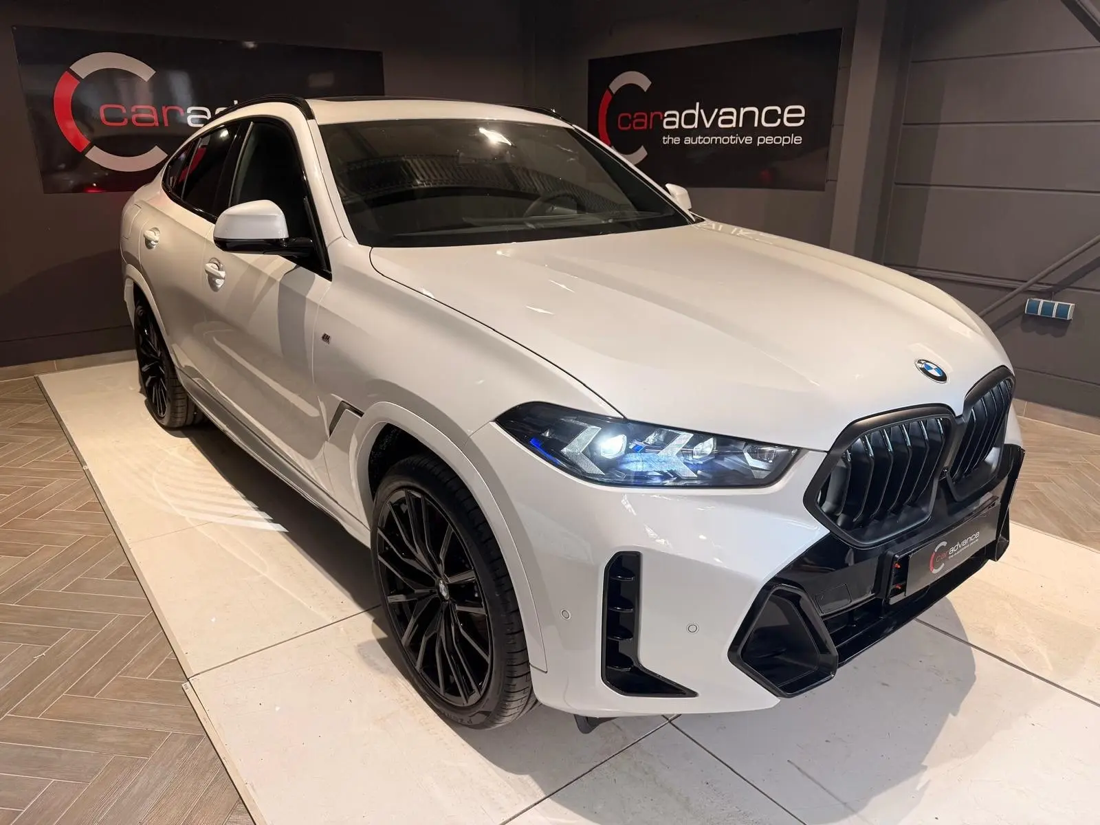 BMW X6 xDrive30d M Sport Pro Panoráma AHK – 1