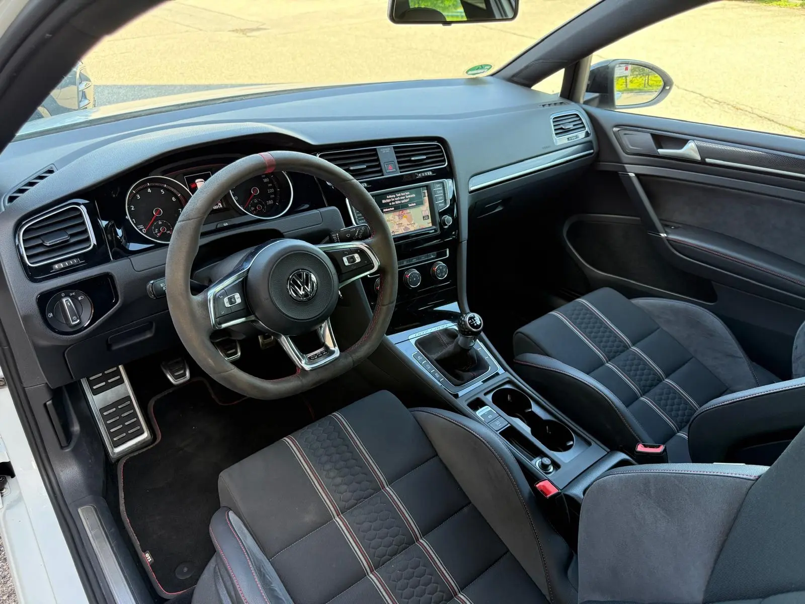 Volkswagen Golf GTI Clubsport S / 007 von 400 / ABT 370PS – 17