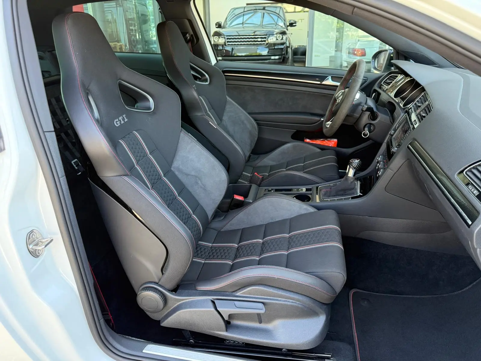 Volkswagen Golf GTI Clubsport S / 007 von 400 / ABT 370PS – 10