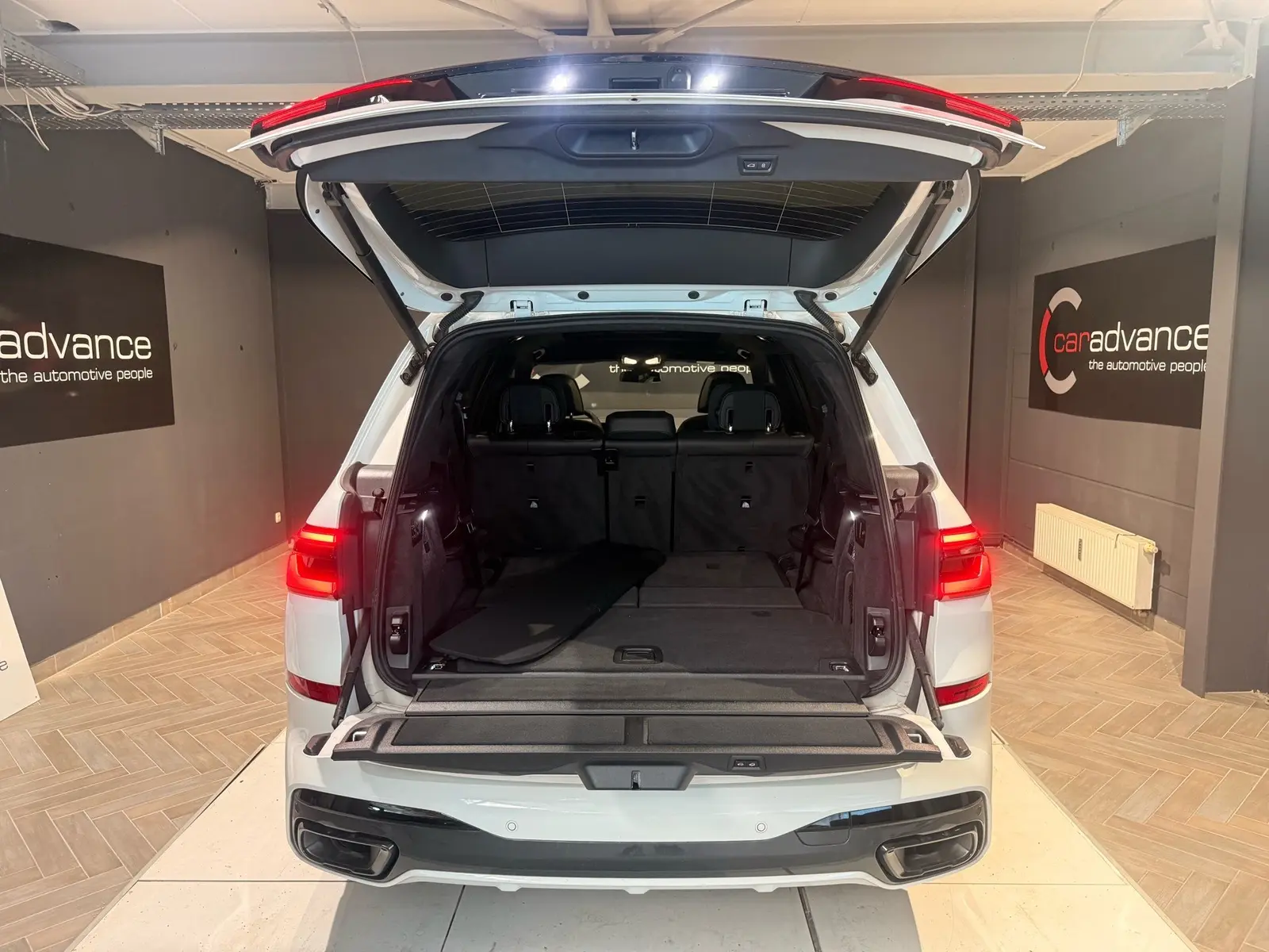 BMW X7 xDrive40d M Sport Pro "23" LUFT H&K – 9