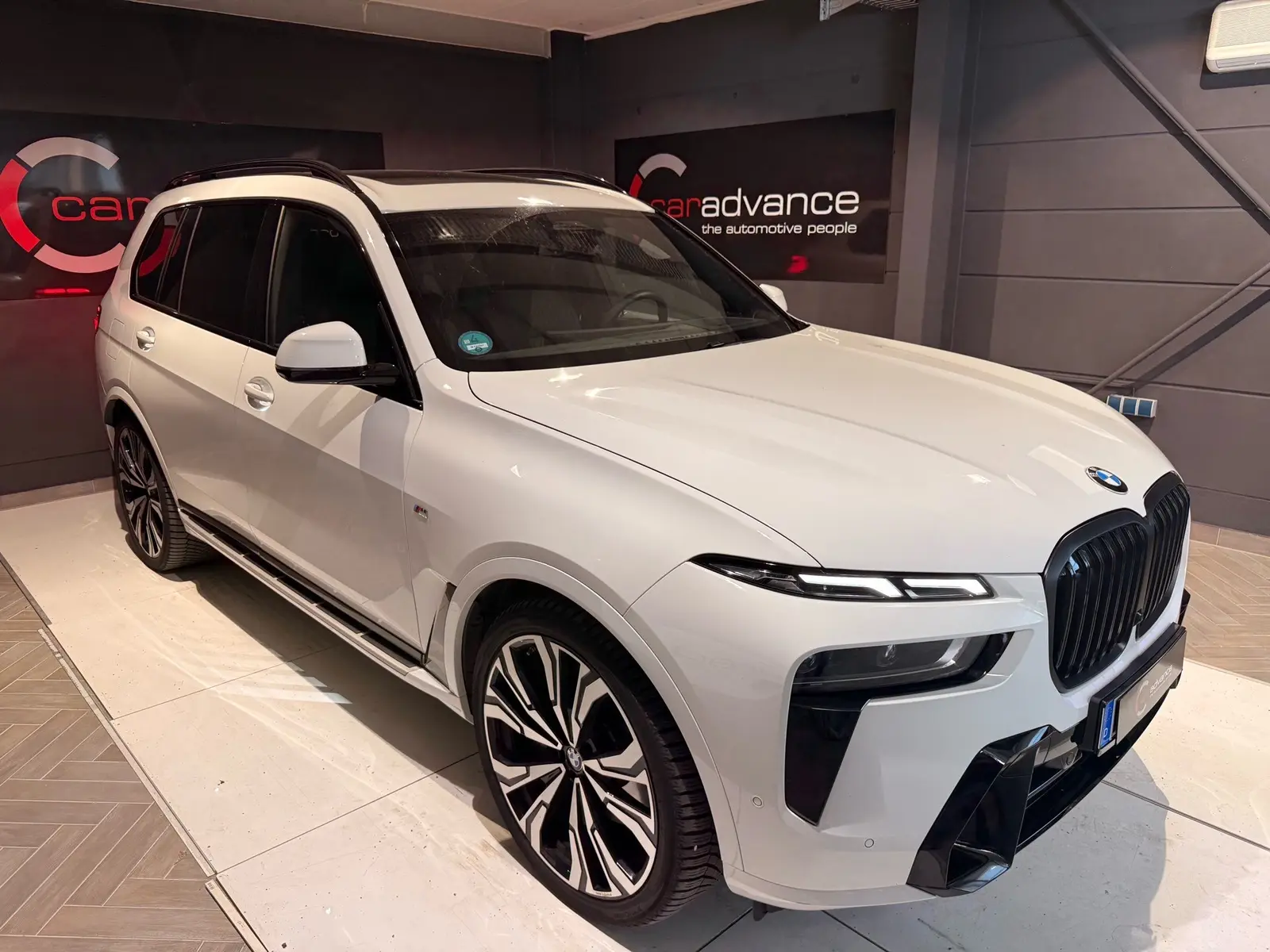 BMW X7 xDrive40d M Sport Pro "23" LUFT H&K