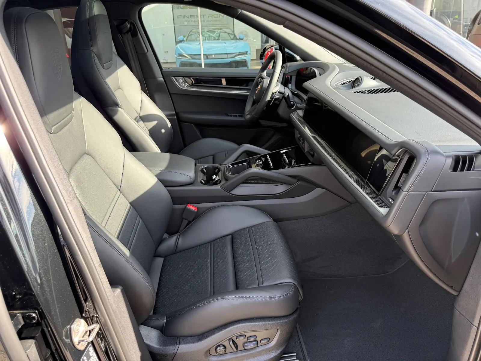 Porsche Coupe Black Edition/Black-Black/Full/2026 Prod. – 16