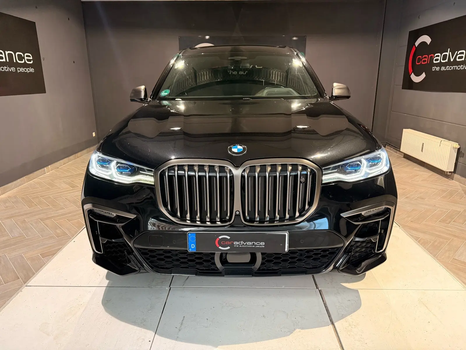 BMW X7 M50d M Sport Pro "22" B&W – 2