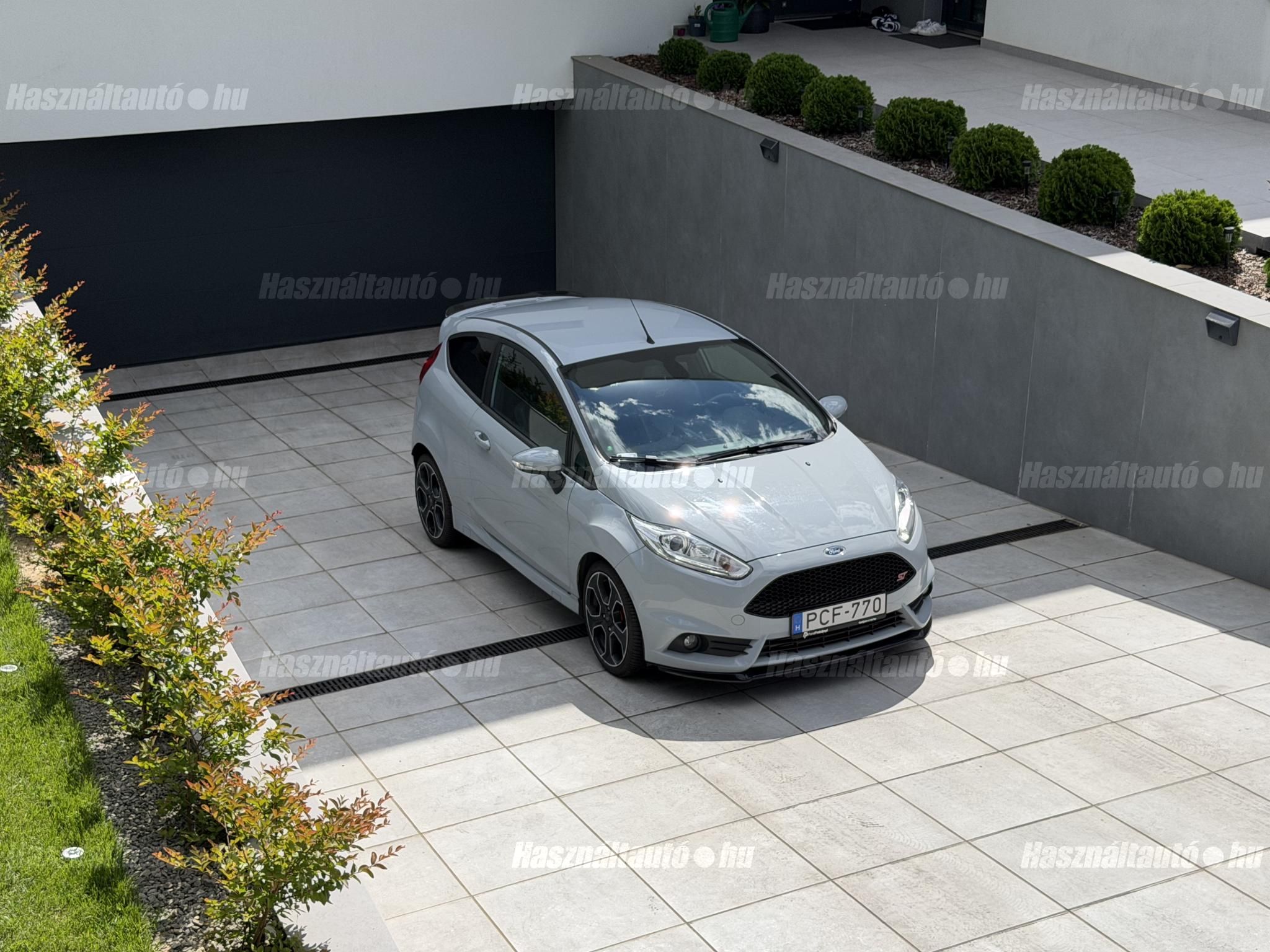Ford Fiesta 1.6 GTDi ST200