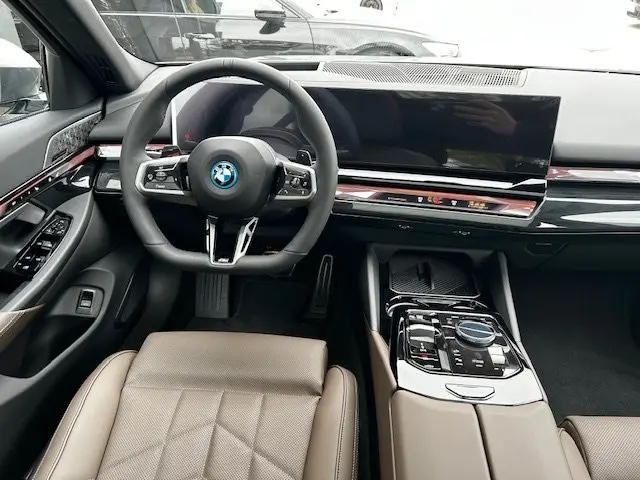 BMW 530e xDrive Touring/Pano/Bower/Assist/*UVP 93k – 11