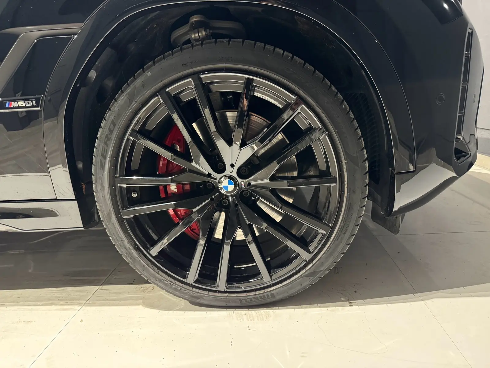 BMW X6 M60i xDrive FULL OPTION*CARBON*M SITZE – 17