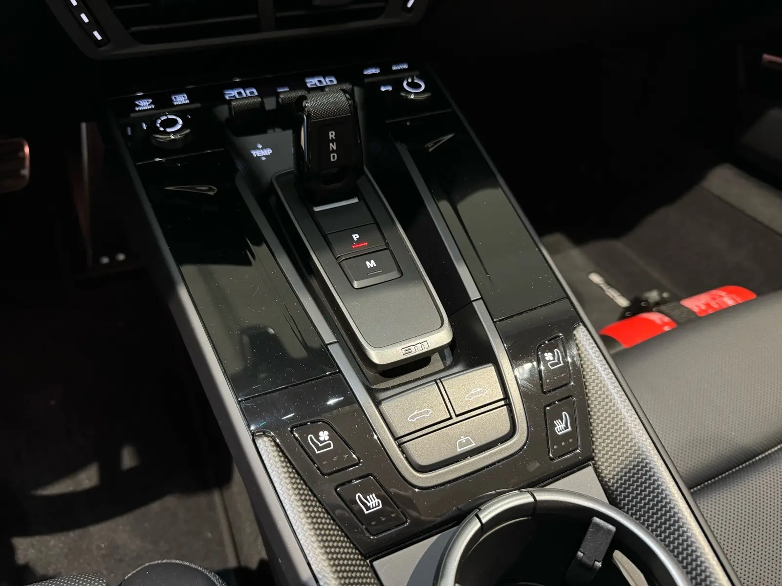 Porsche 911 Carrera GTS 992.2 GTS FULL LEDER – 18