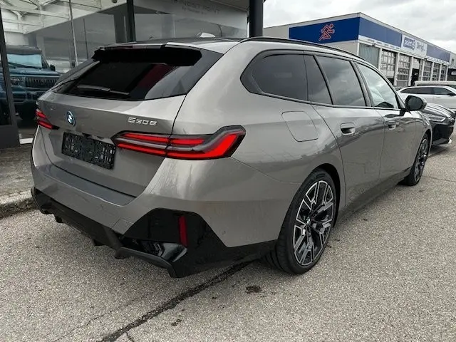 BMW 530e xDrive Touring/Pano/Bower/Assist/*UVP 93k – 6