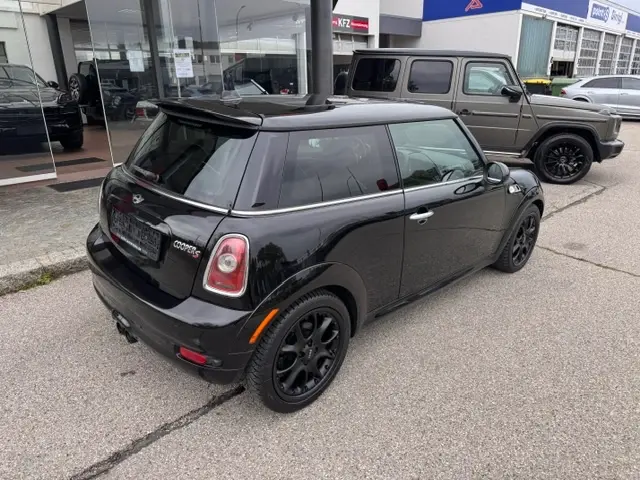 MINI Cooper S Navi/Leder/Pano/Automatik/H&K – 8