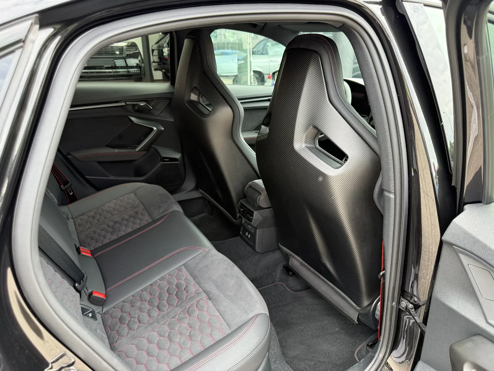 Audi RS 3 Limousine/Individual/Schalensitz/Pano/Sport – 18