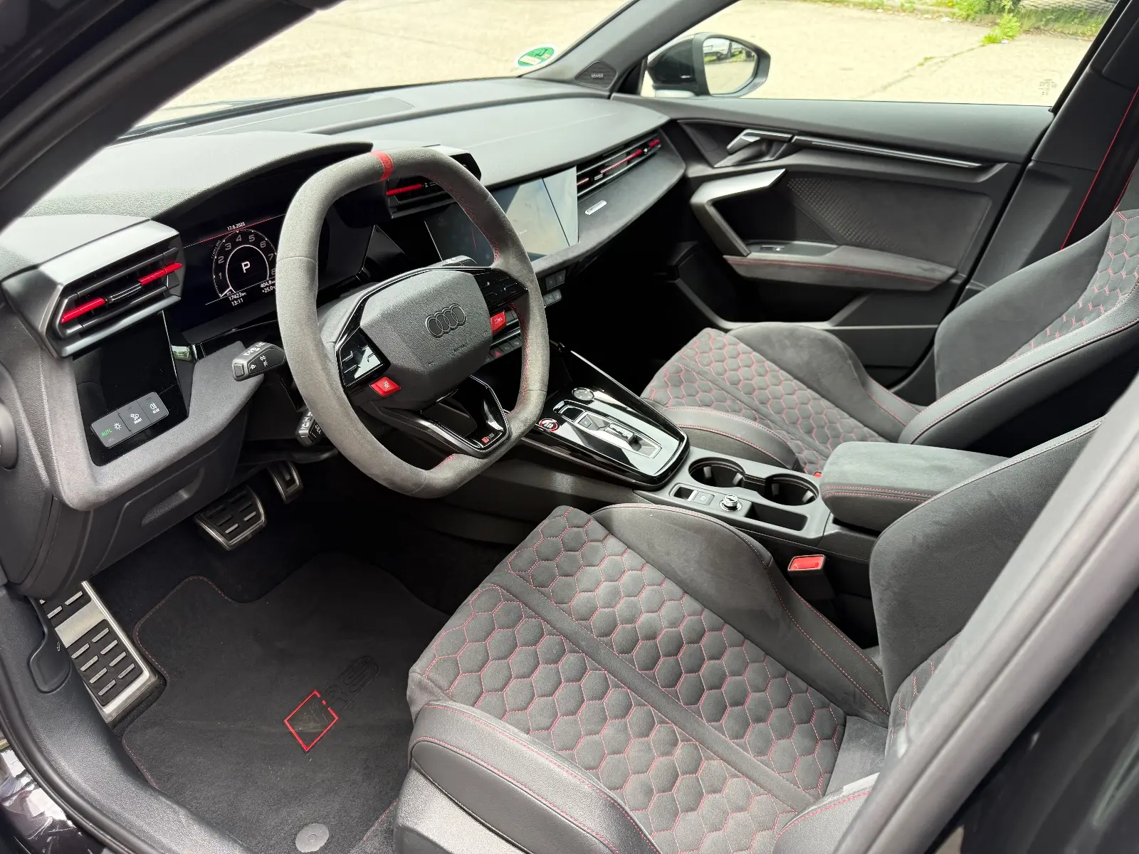 Audi RS 3 Limousine/Individual/Schalensitz/Pano/Sport – 9