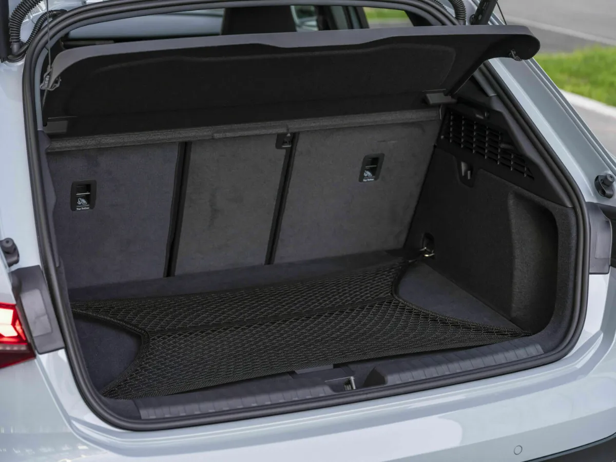 Batožinový priestor Audi A3 allstreet