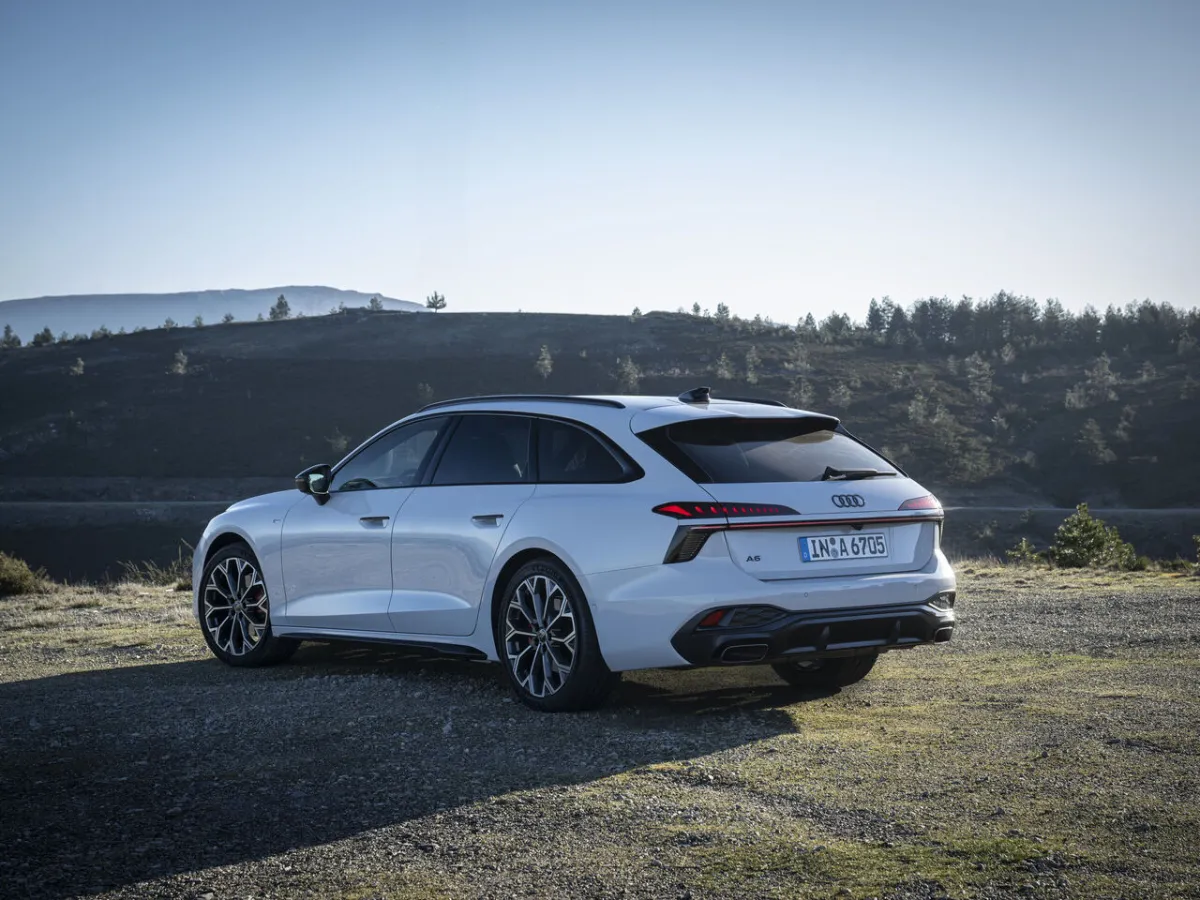Audi A6 Avant rear three-quarter view