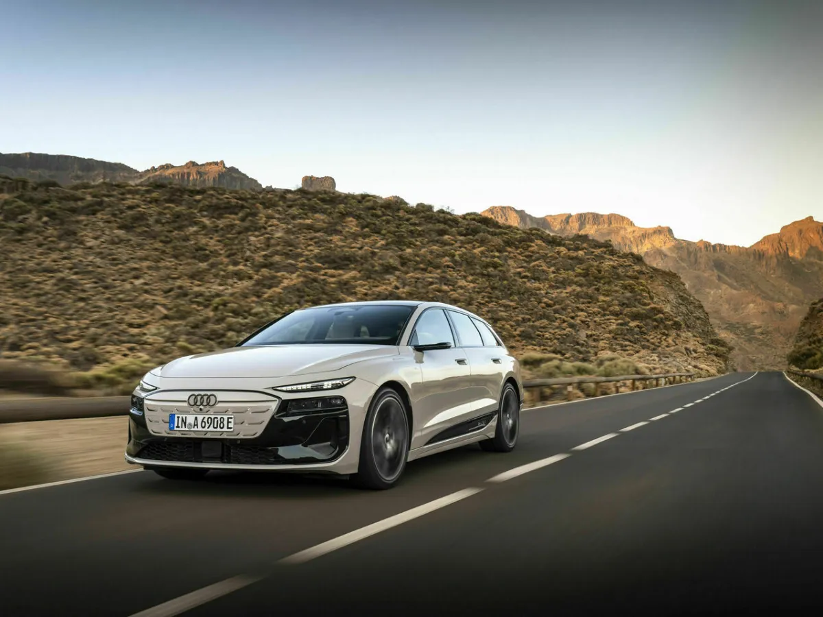 Audi A6 Avant e-tron za jazdy, pohľad spredu