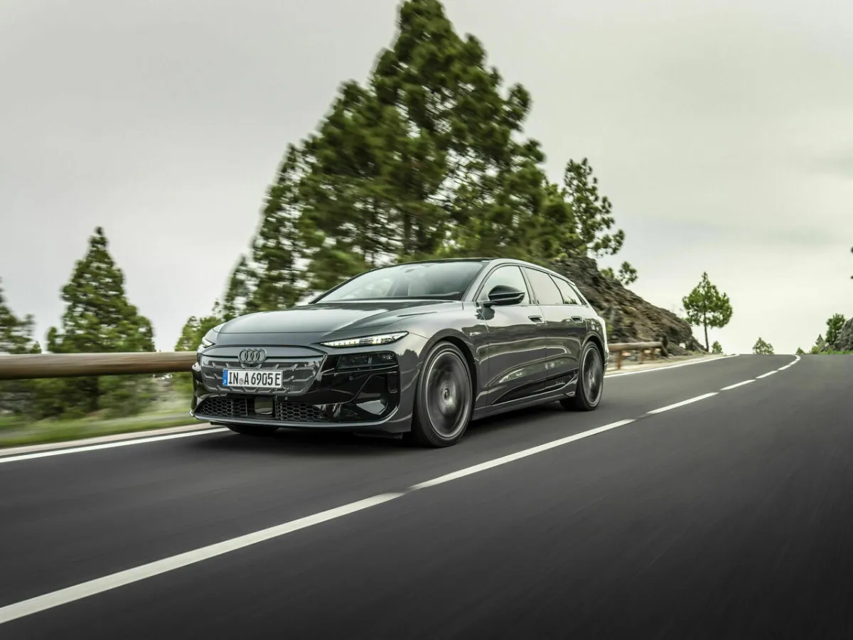 Prenájom Audi A6 Avant e-tron 315 kW quattro