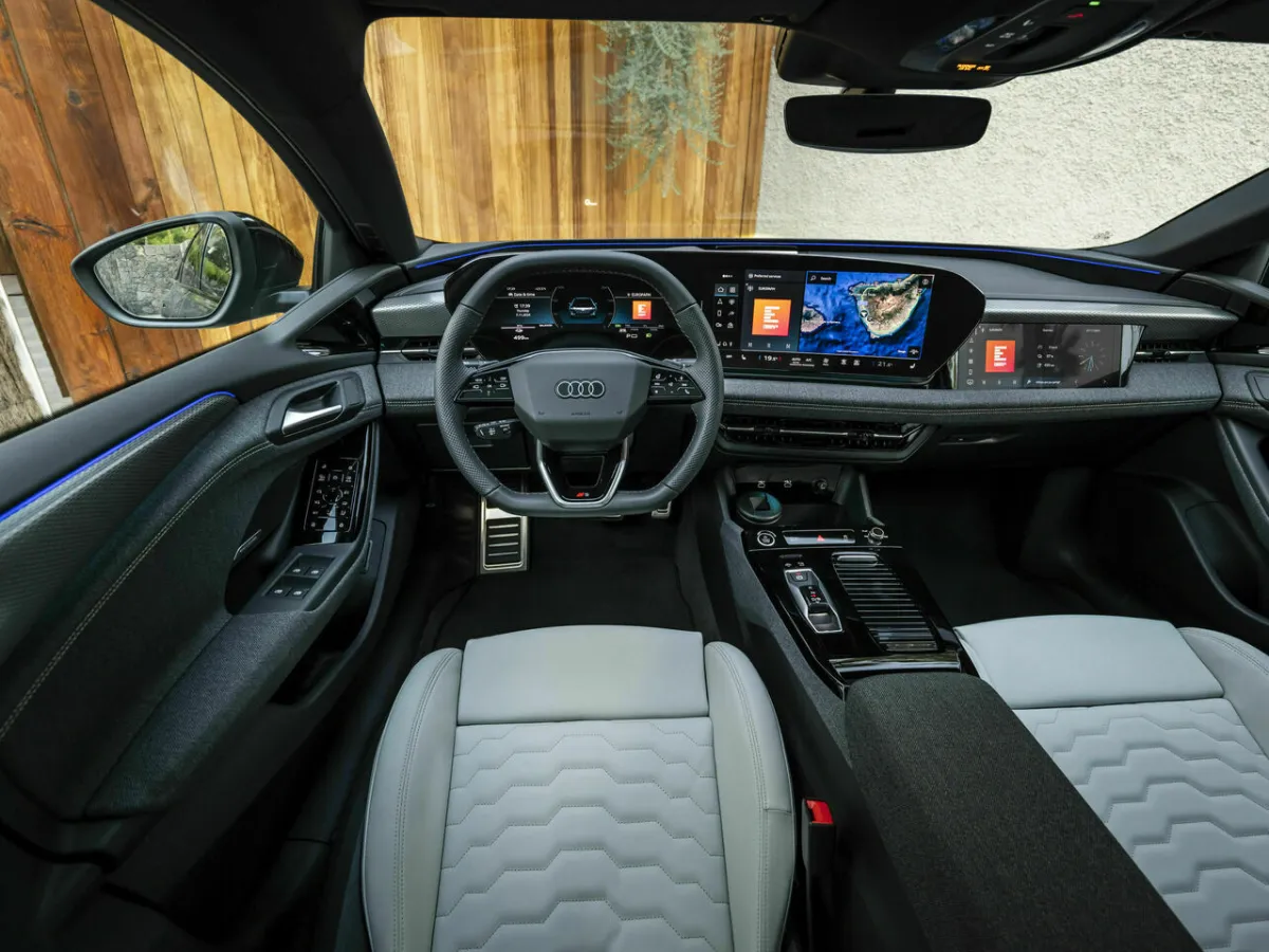 Audi A6 Avant e-tron interior