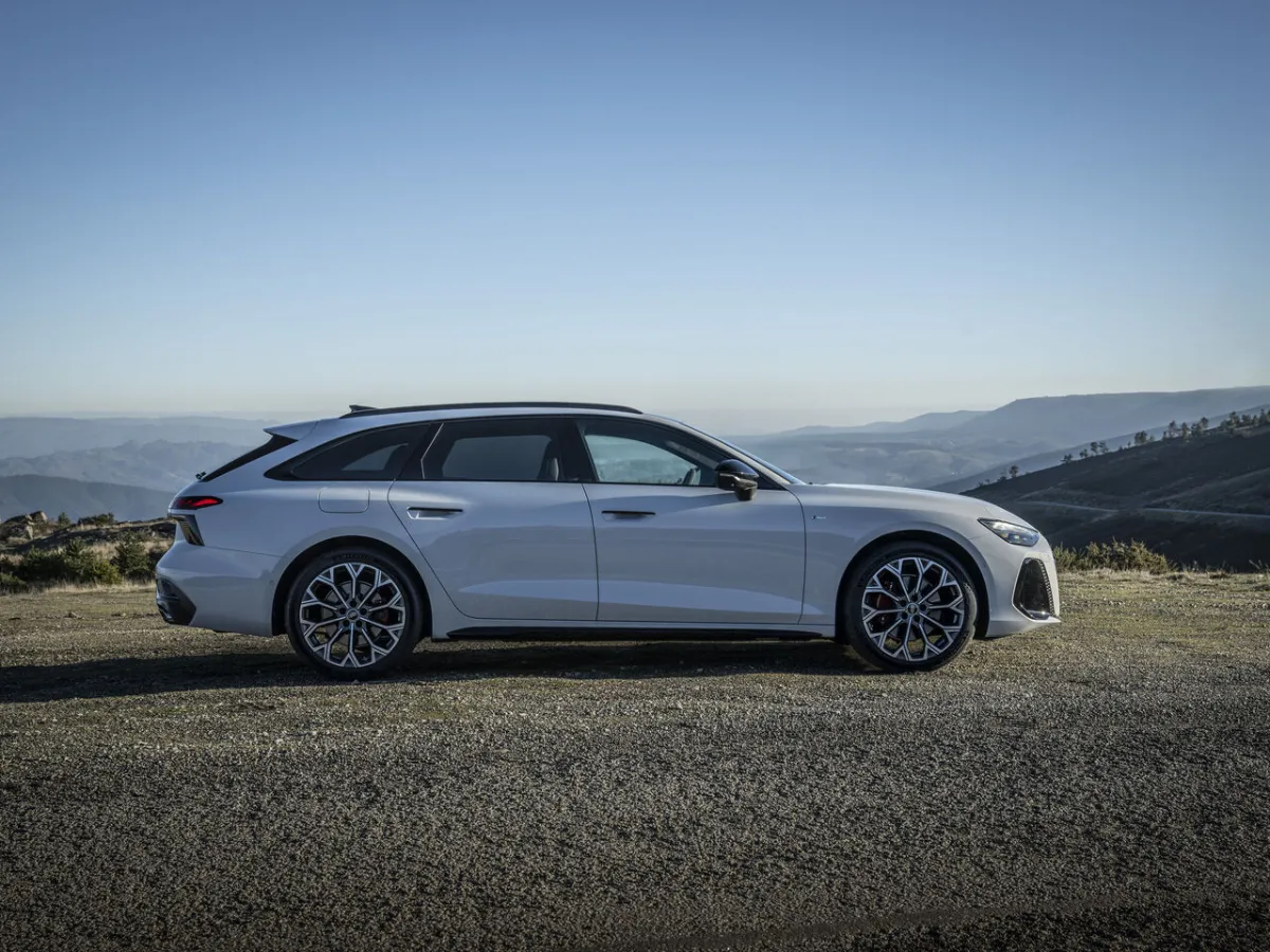 Audi A6 Avant e-Hybrid quattro S tronic rental