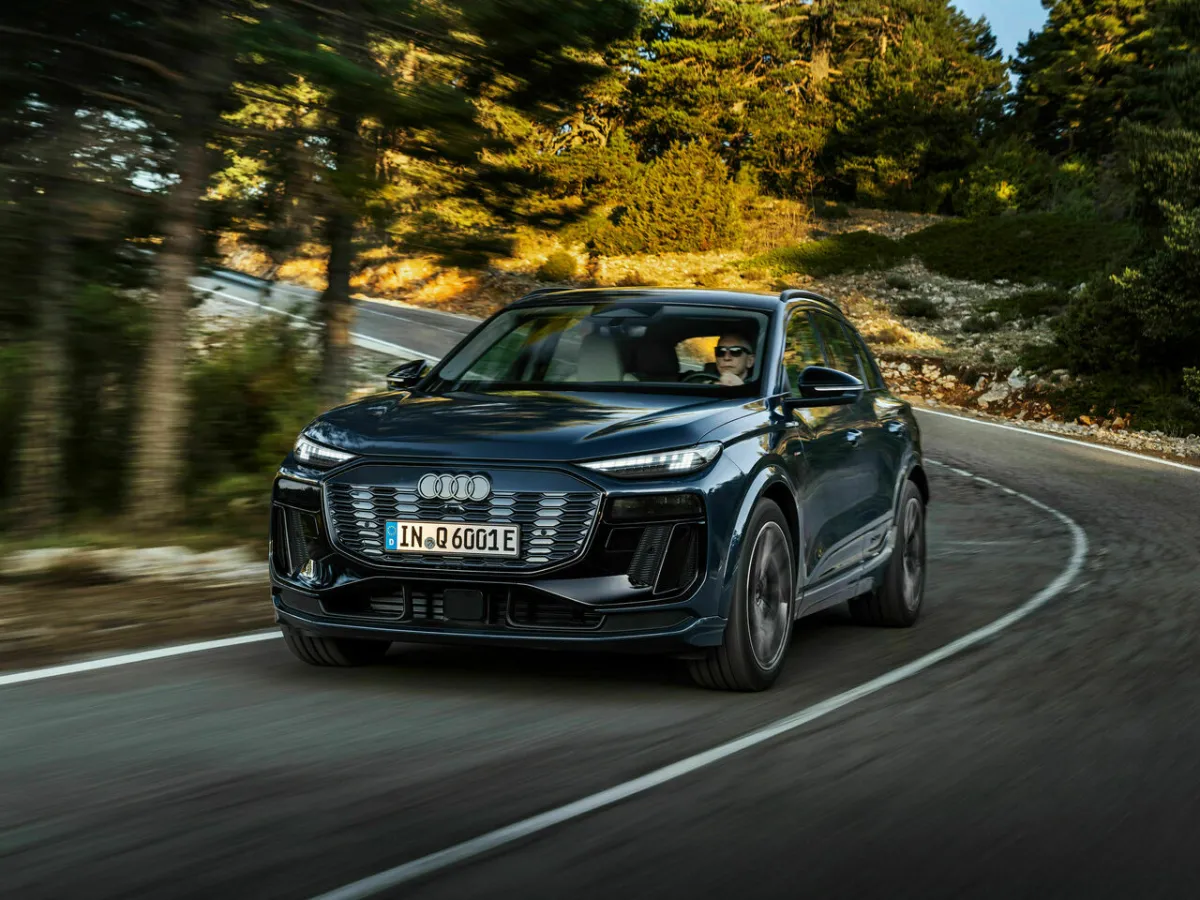 Audi Q6 e-tron in der Kurve