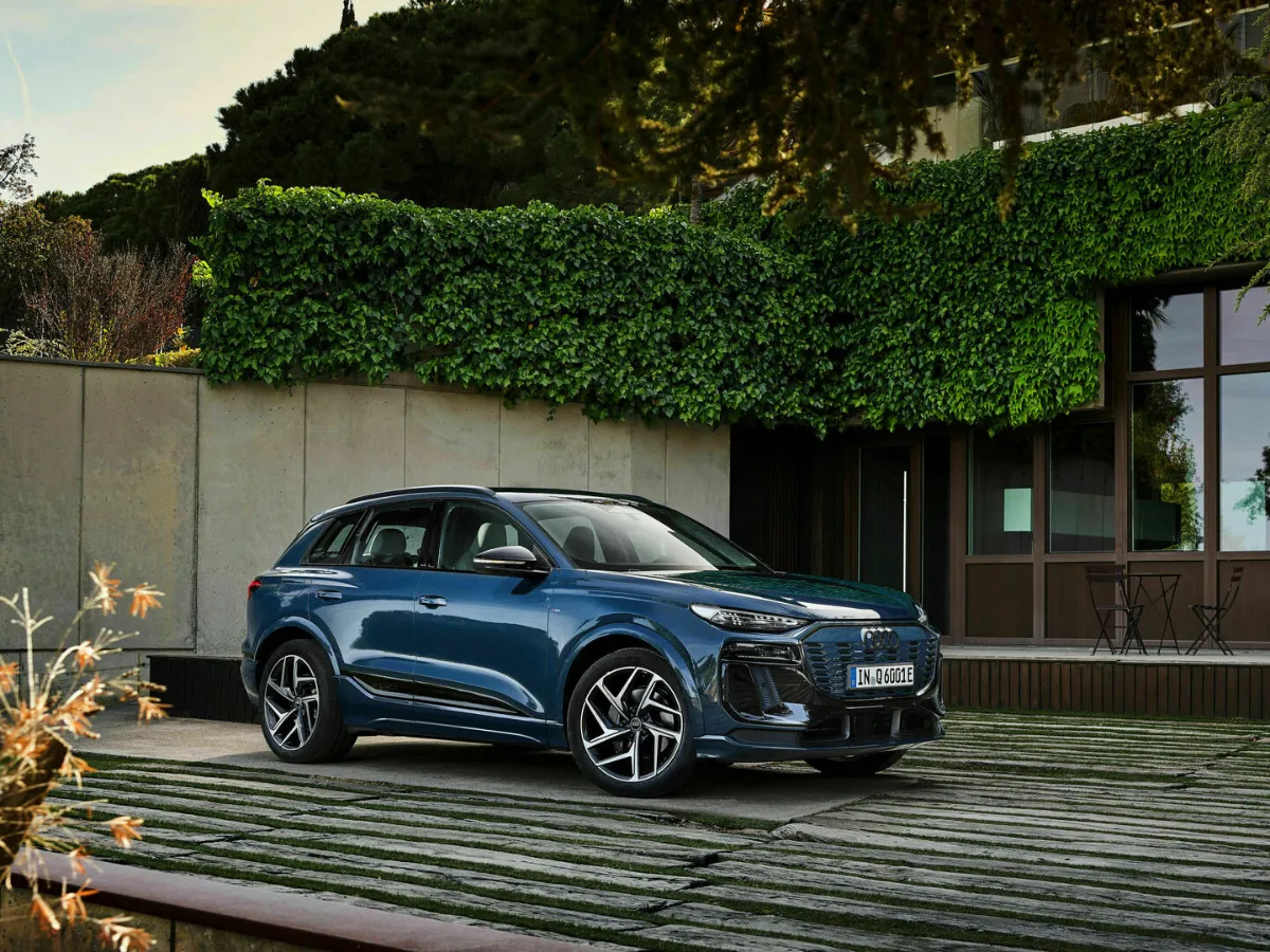 Neuer Audi Q6 e-tron — individuelle Bestellung aus Deutschland
