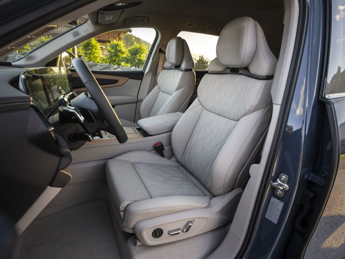 Audi Q7 Fahrgastraum und Sitze
