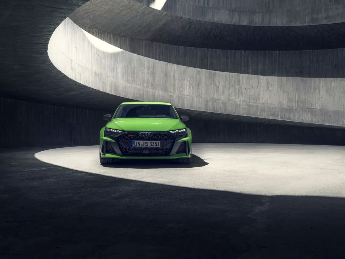 Audi RS 3 Sportback in der Garage