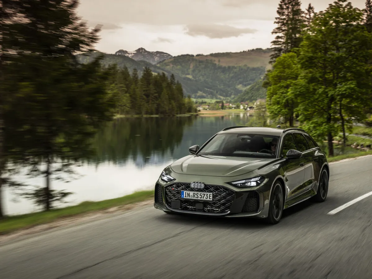 Új Audi RS 5 Avant — egyedi rendelés Németországból