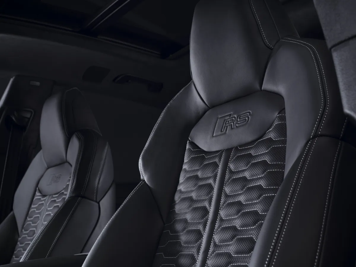 Audi RS Q8 performance interior, dashboard