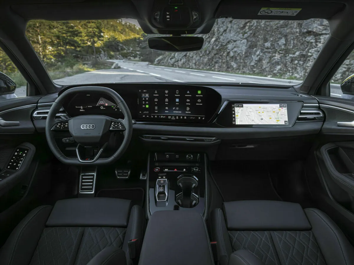 Priestor vodiča v Audi S5 limuzíne