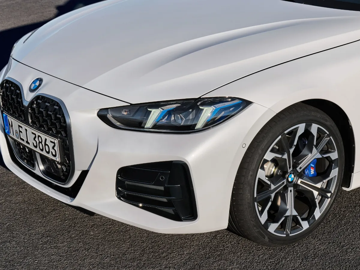 BMW rad 4 Cabrio pohľad spredu