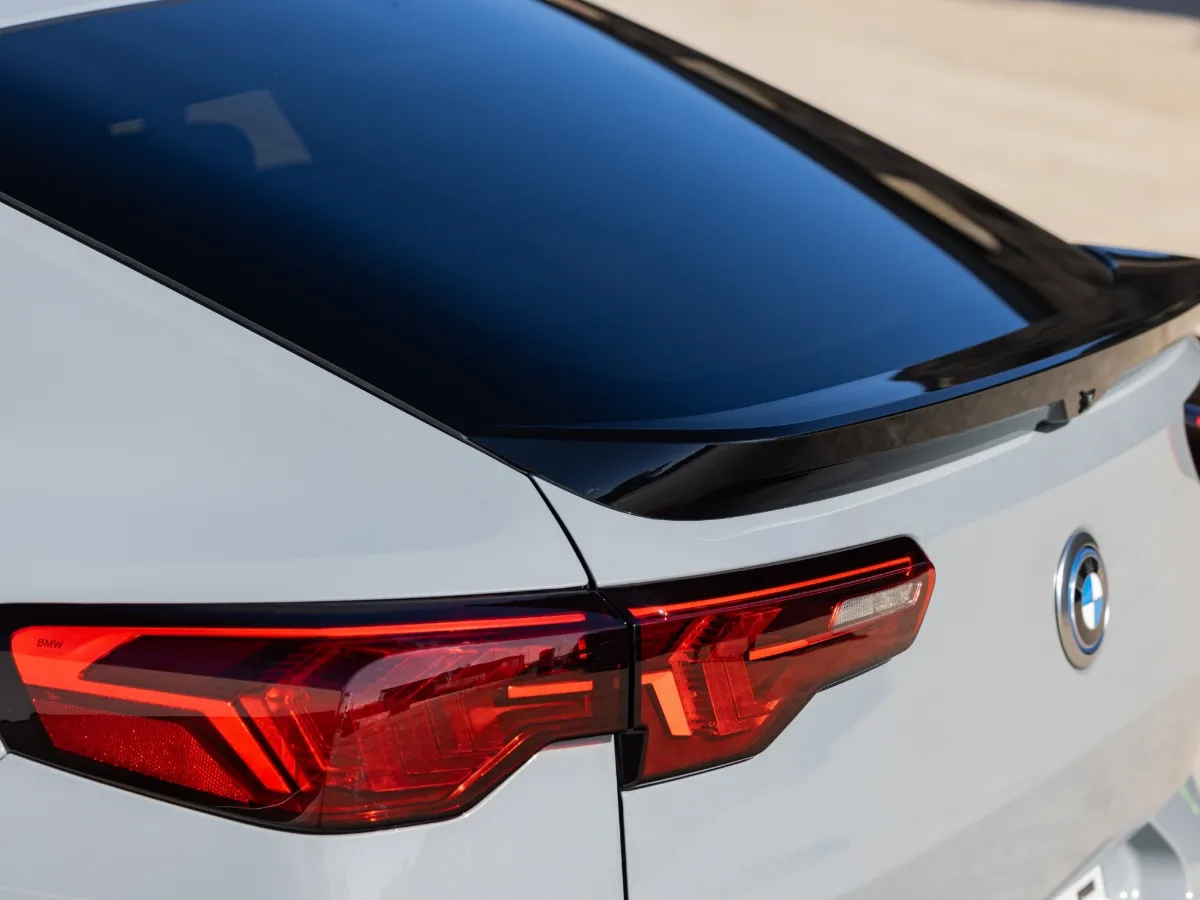 BMW iX2 Rückleuchte