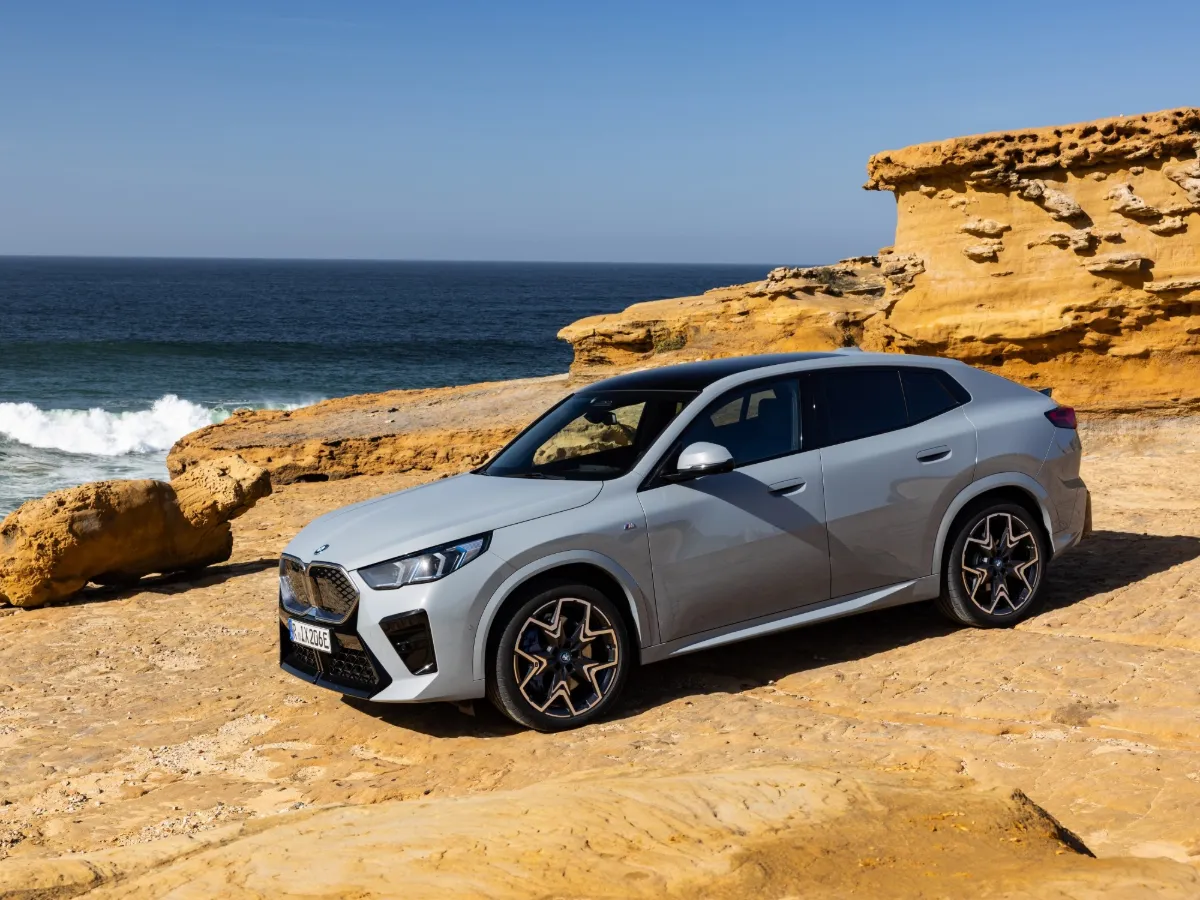 Neuer BMW iX2 — individuelle Bestellung aus Deutschland