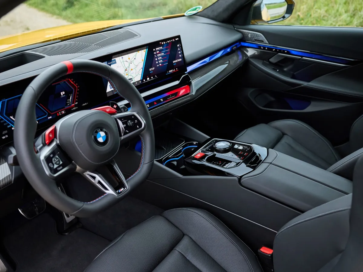 Interiér BMW M5