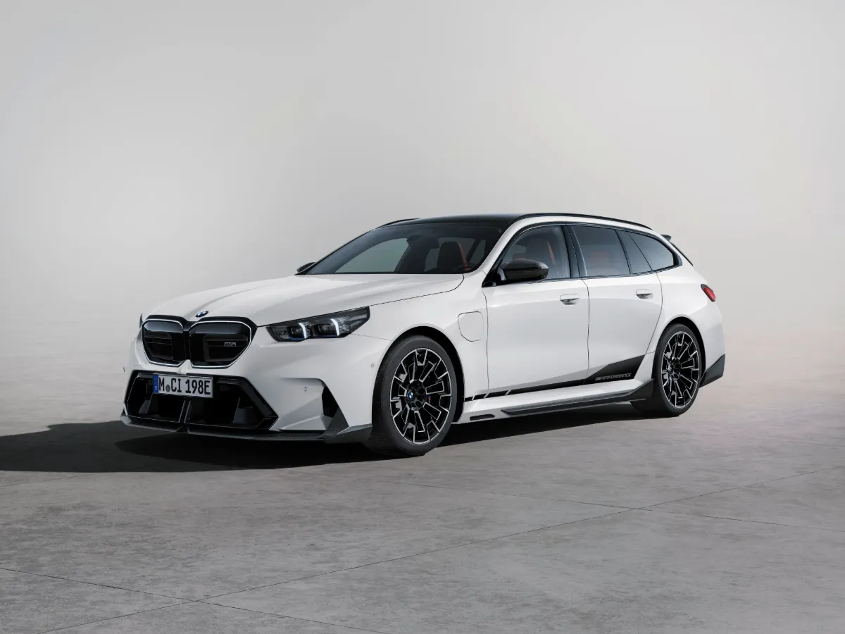 BMW M5 Touring im Studio