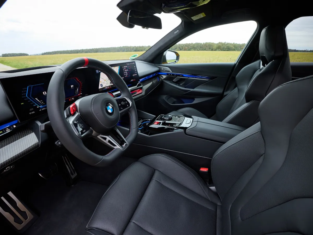 Interiér BMW M5 Touring