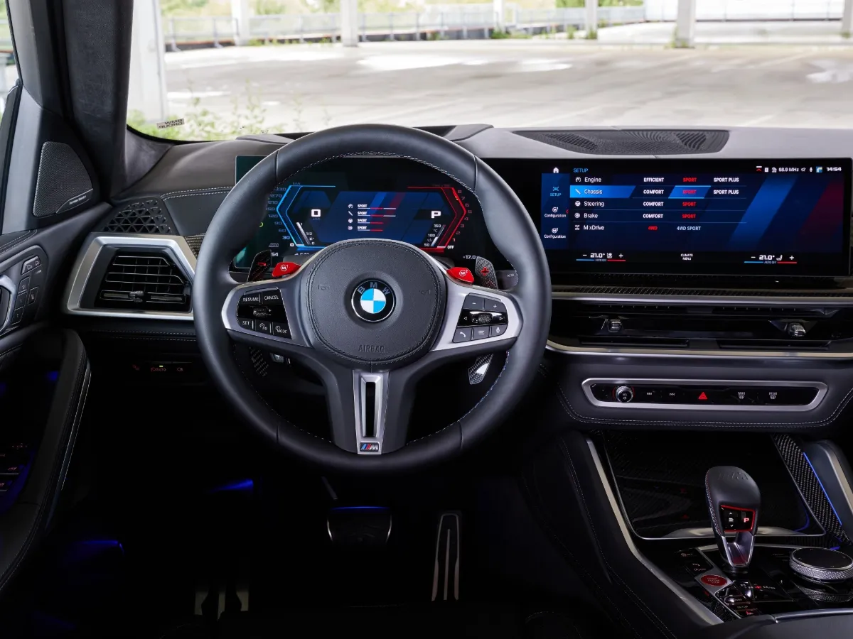 BMW X6 M Competition Innenraum