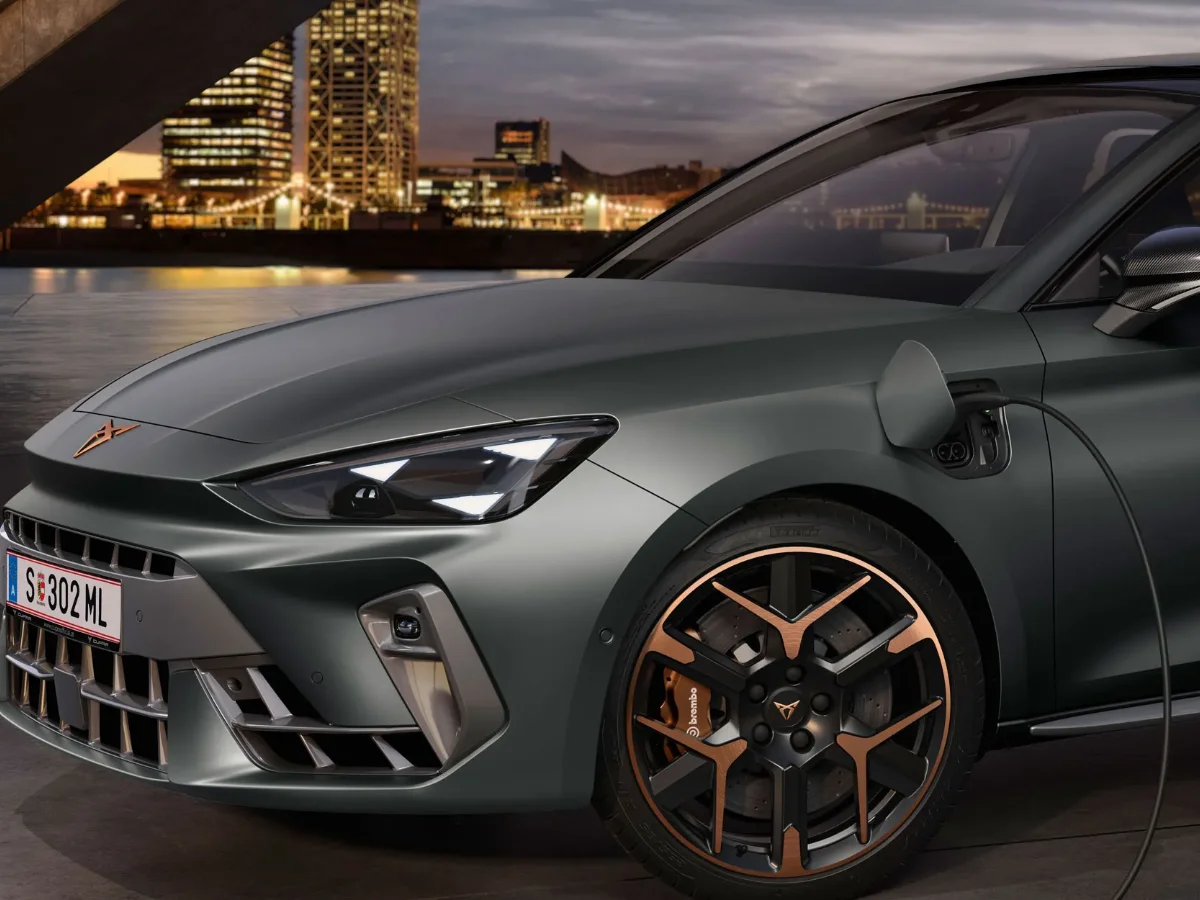 CUPRA Leon Sportstourer beim Laden