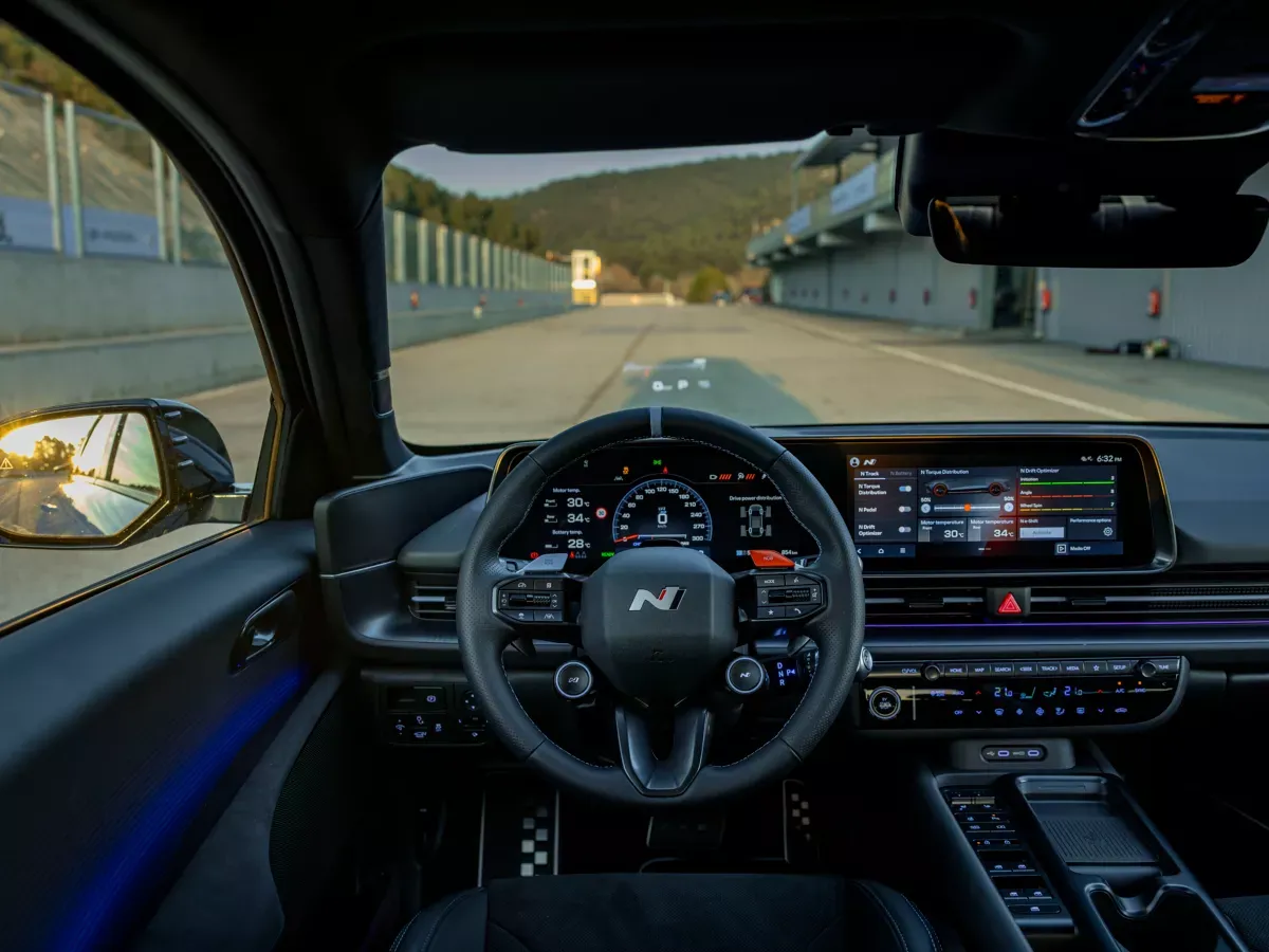 Hyundai IONIQ 6 N — Innenraum