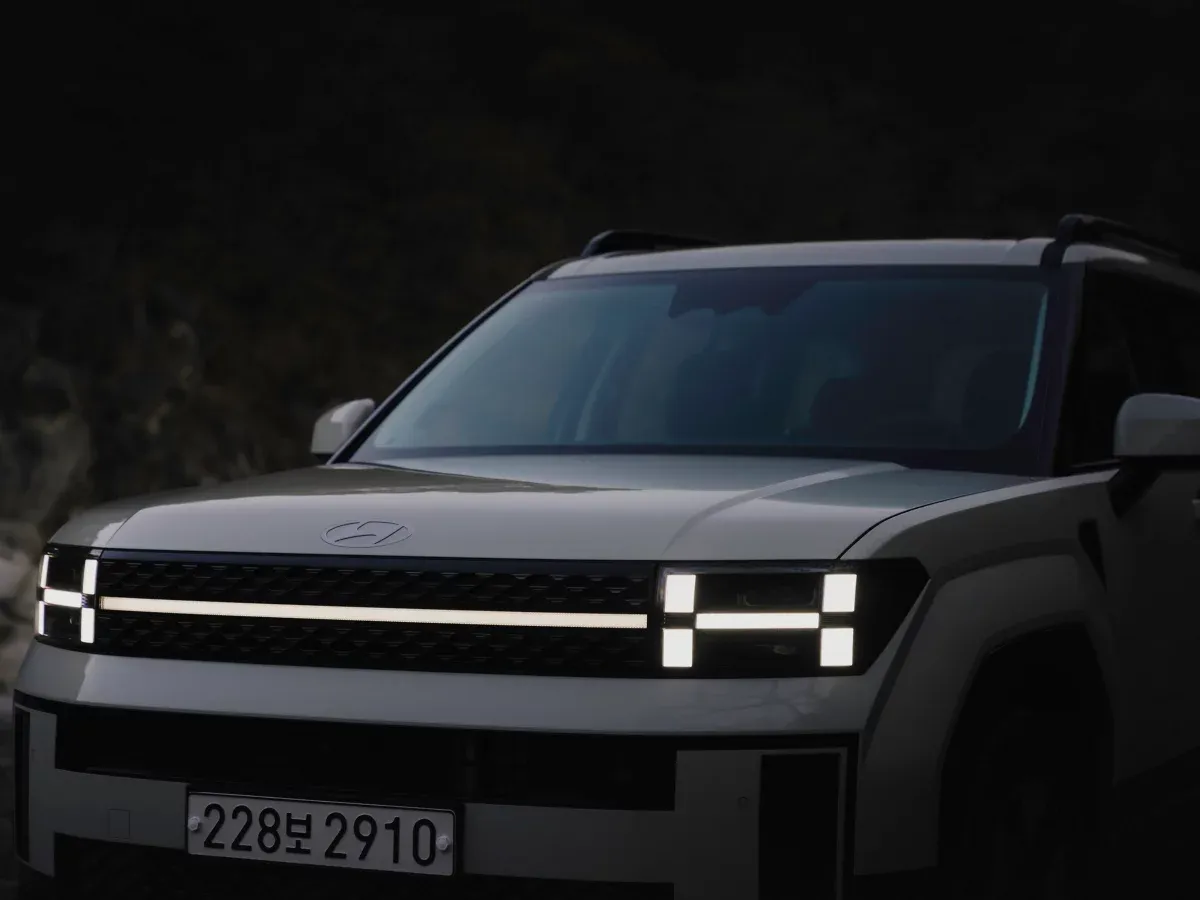 Hyundai Santa Fe LED svetelná grafika