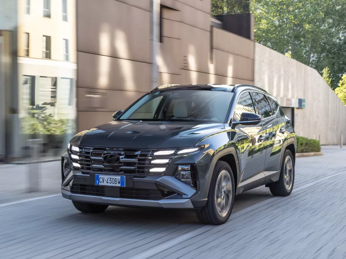 Hyundai Tucson in der Stadt
