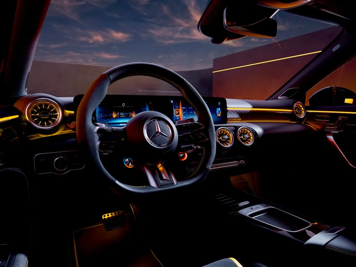 Mercedes-AMG triedy A — interiér