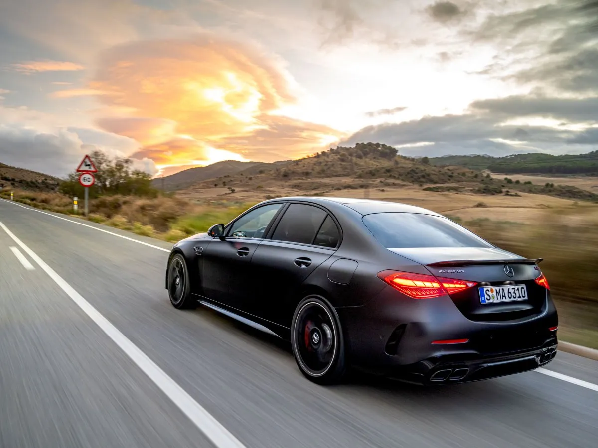 Mercedes-AMG triedy C na horskej ceste