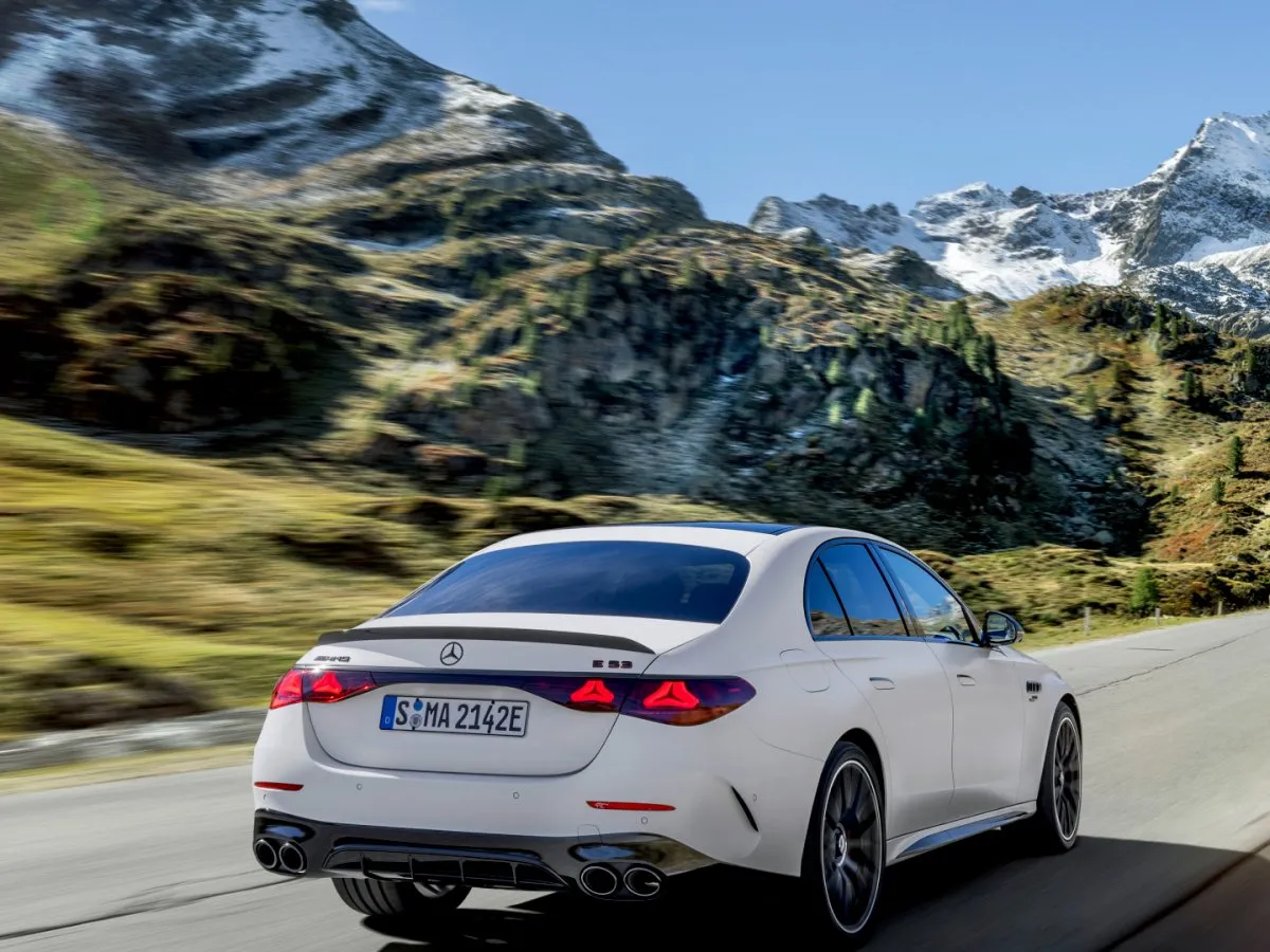 Mercedes-AMG E-Klasse in Fahrt