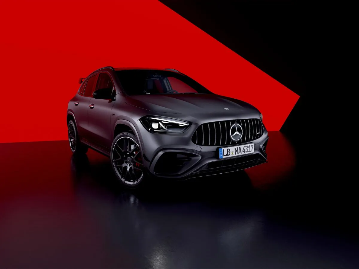 Mercedes-AMG GLA 35 4MATIC — new car from Germany