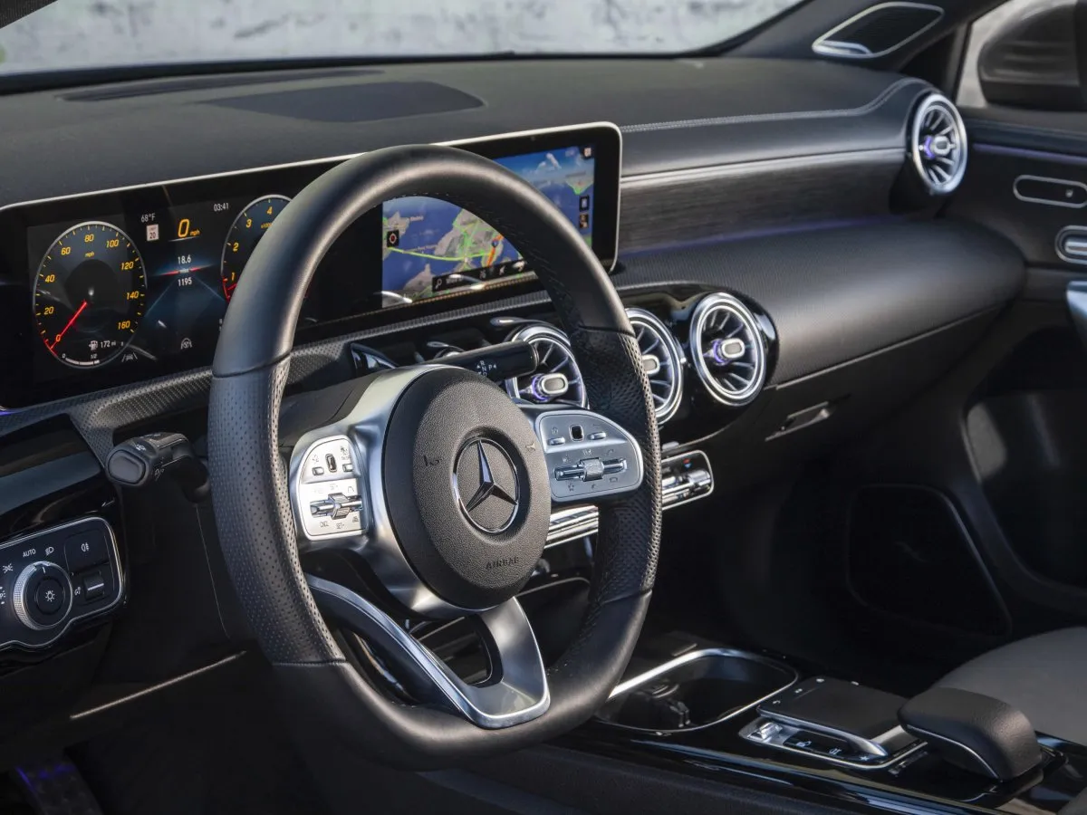 Mercedes-Benz Trieda A – kabína a sedadlá