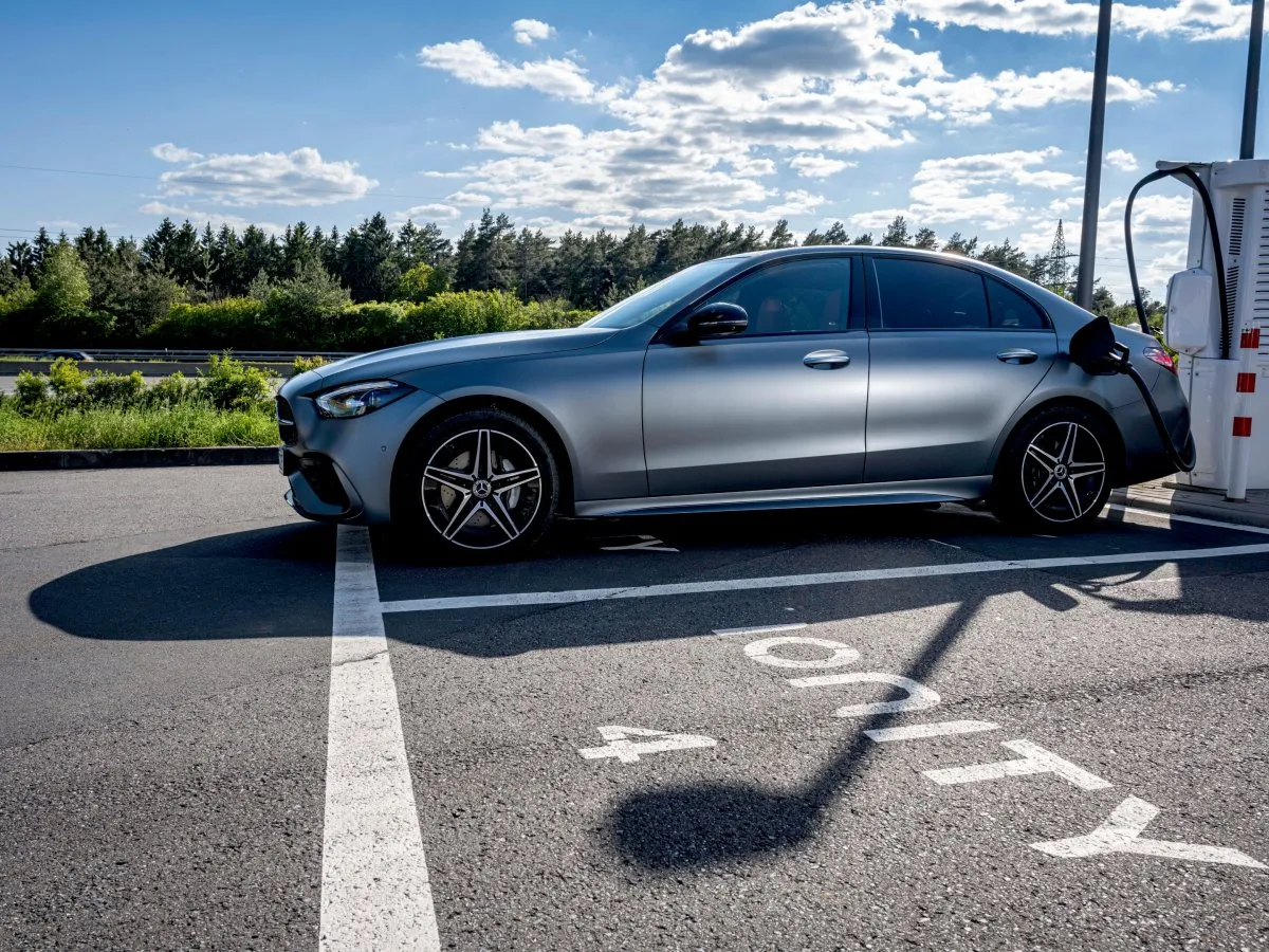 Mercedes-Benz C-Class while charging