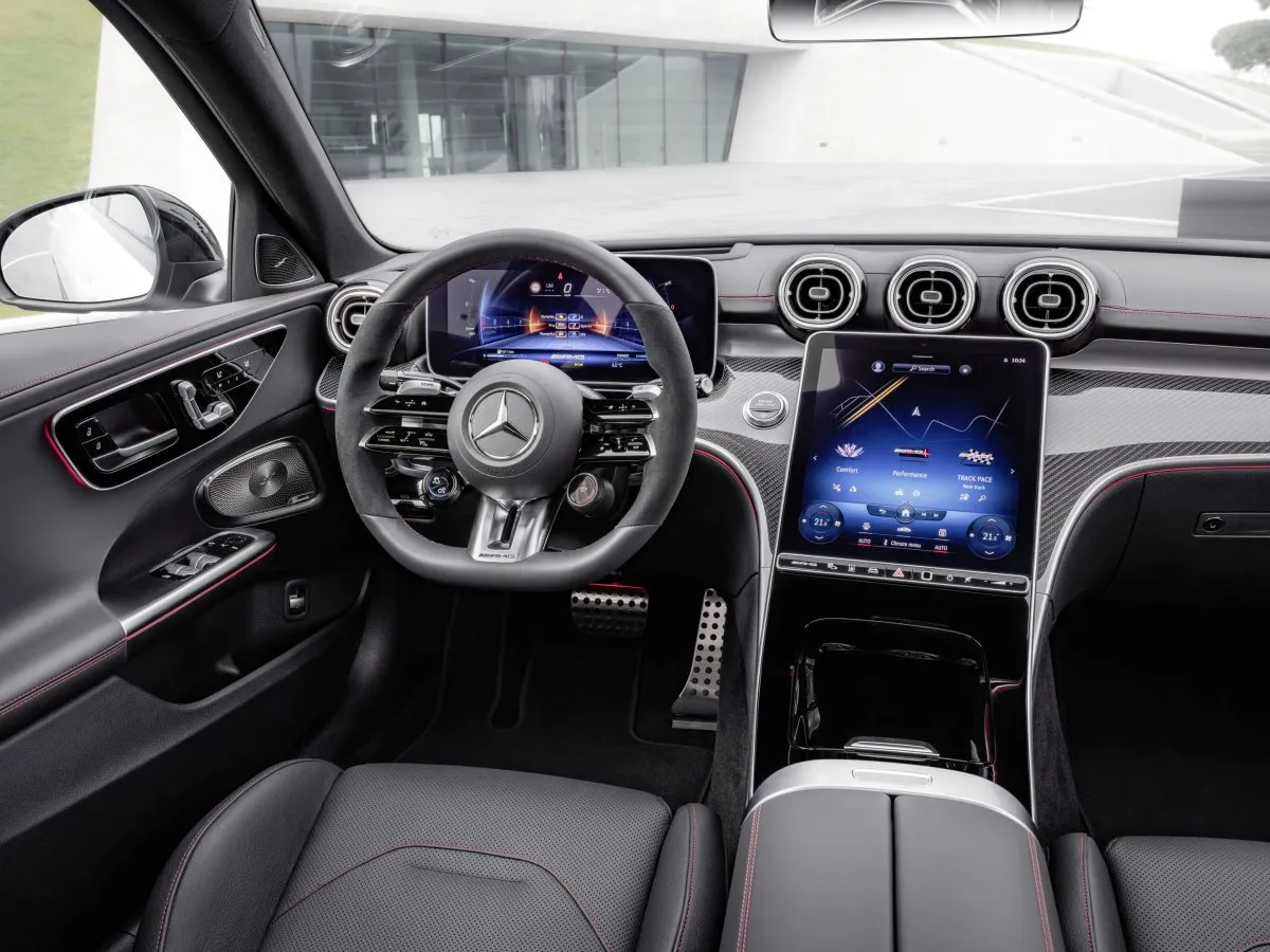 Interiér Mercedes-Benz Trieda C