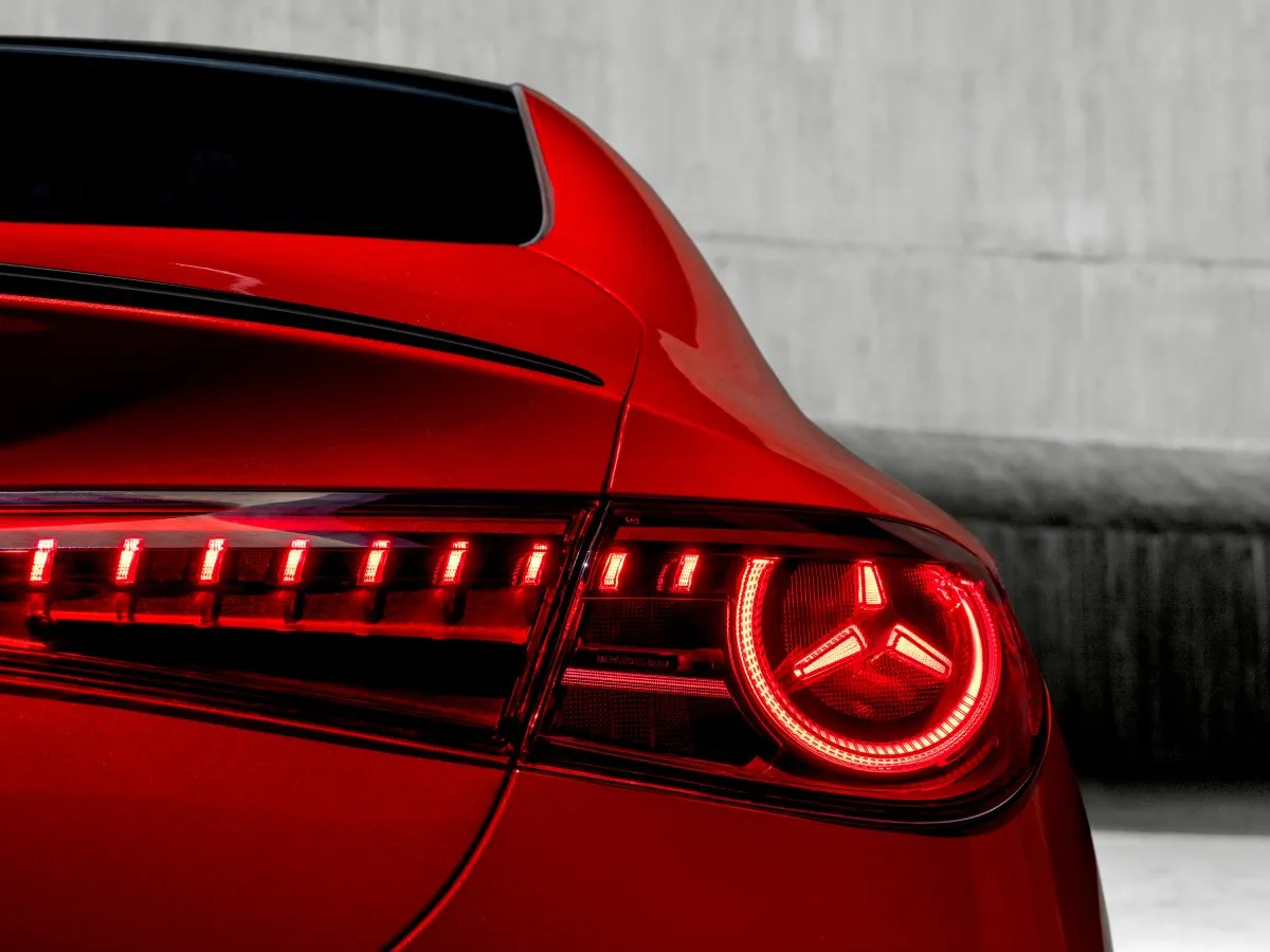 Mercedes-Benz CLA sternförmige Heckleuchten