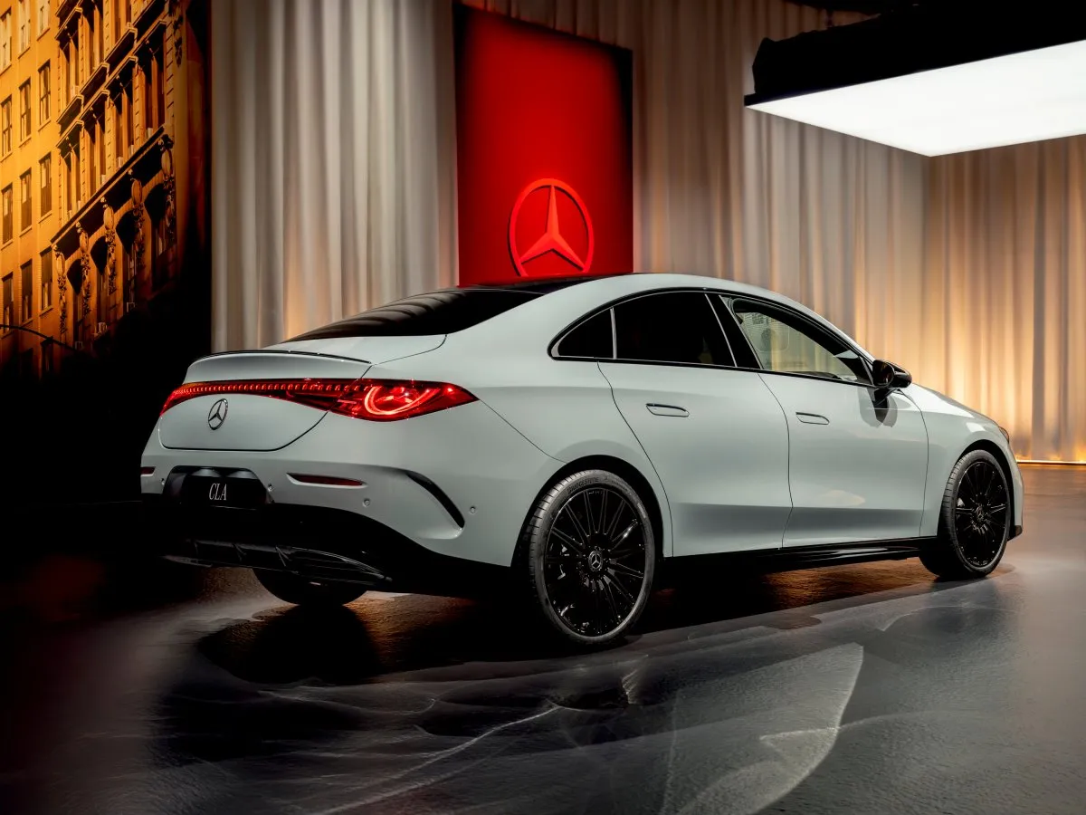 Mercedes-Benz CLA in Weiß