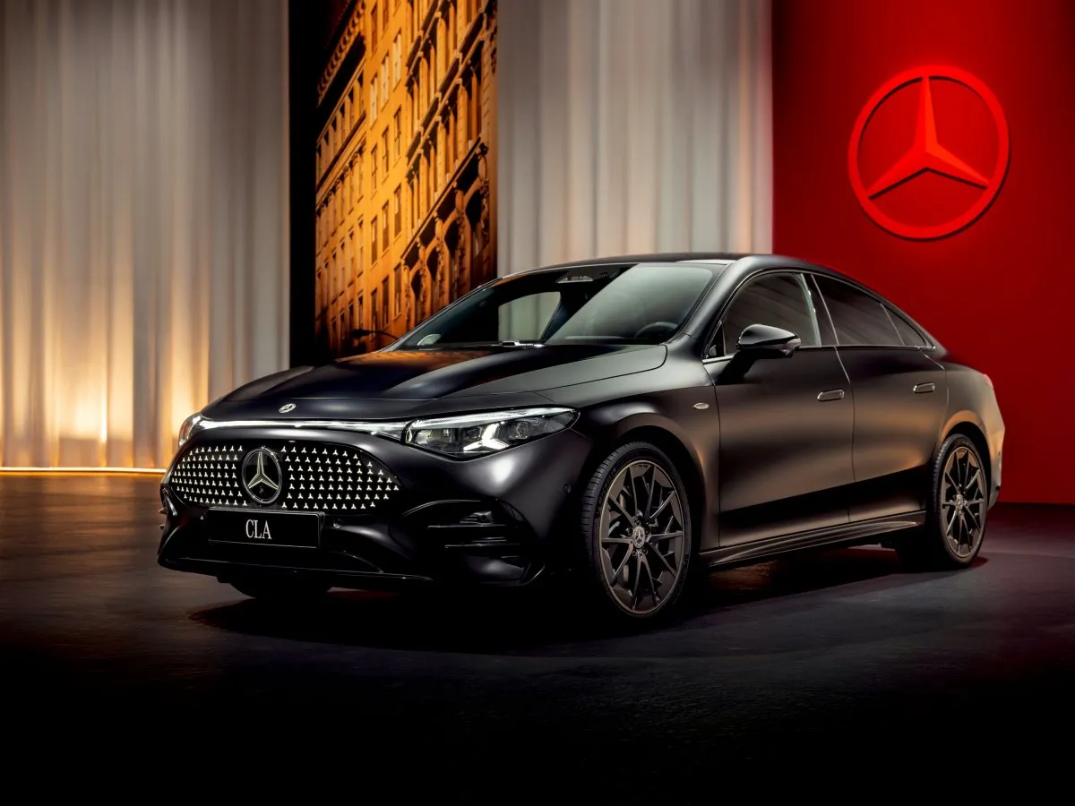 Mercedes-Benz CLA in Schwarz